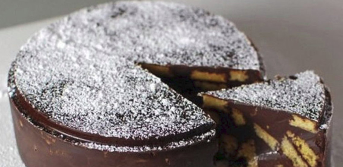Tort delicios biscuiti si ciocolata – fara coacere
